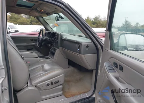 2005 Chevrolet Tahoe Z71 z USA, uszkodzony, nr VIN 1GNEK13T45R261749